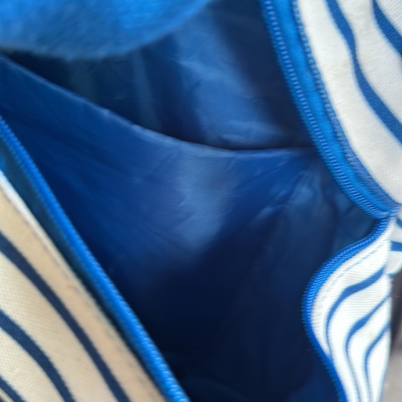 New love Taza 2-in-1 backpack tote - Picture 3 of 5